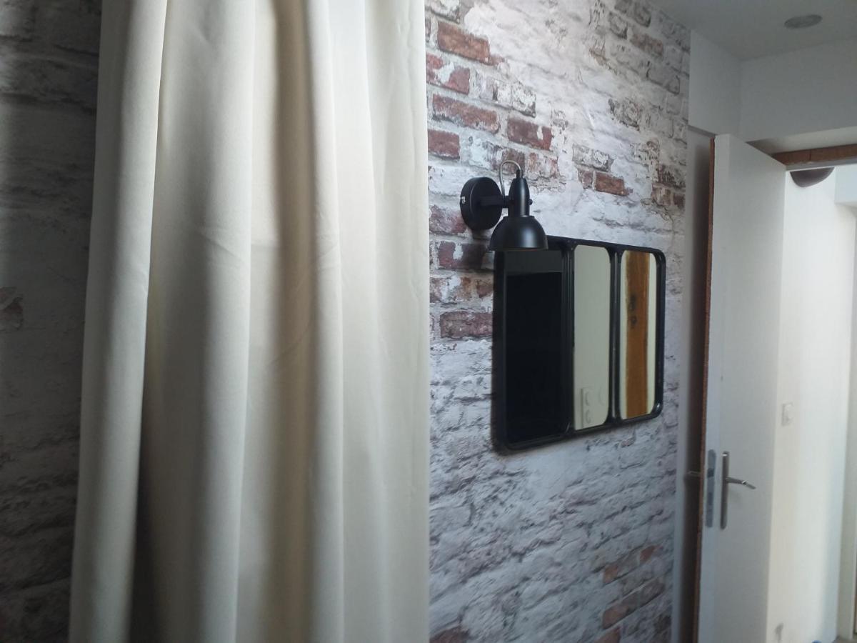 Les Volets Bleus - Deux Appartements Et Un Studio, Jardin Bourges Luaran gambar