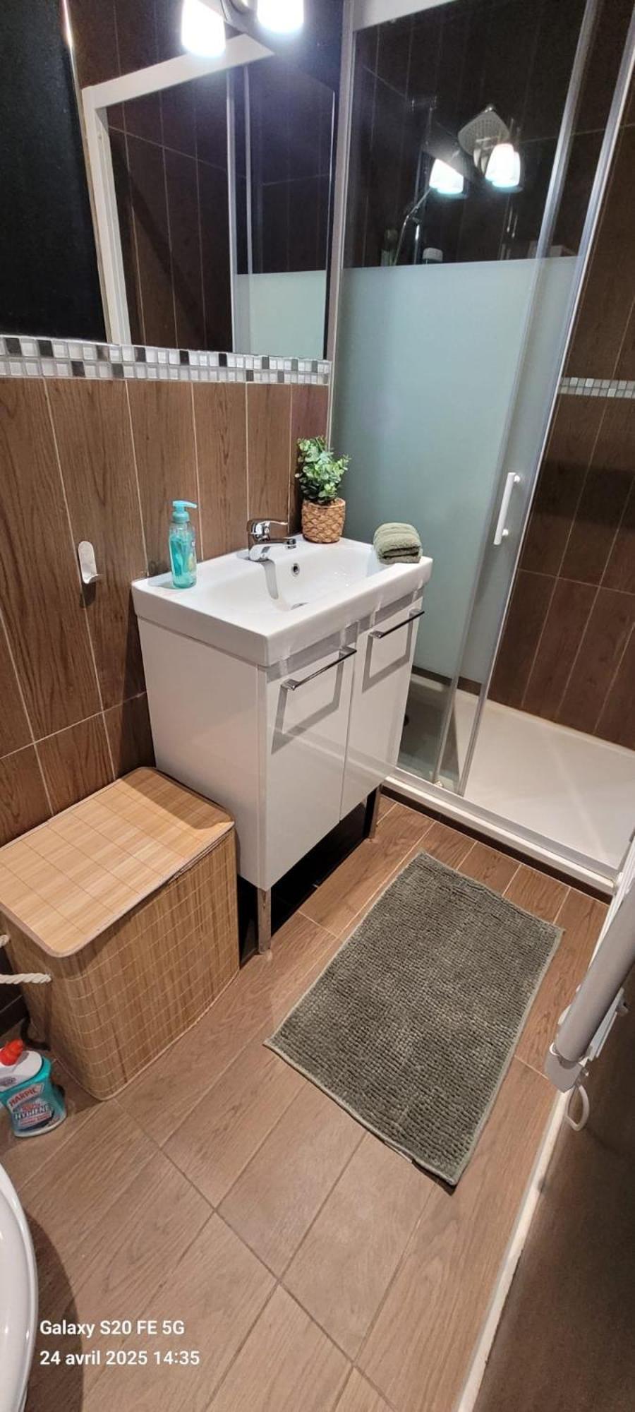 Les Volets Bleus - Deux Appartements Et Un Studio, Jardin Bourges Luaran gambar